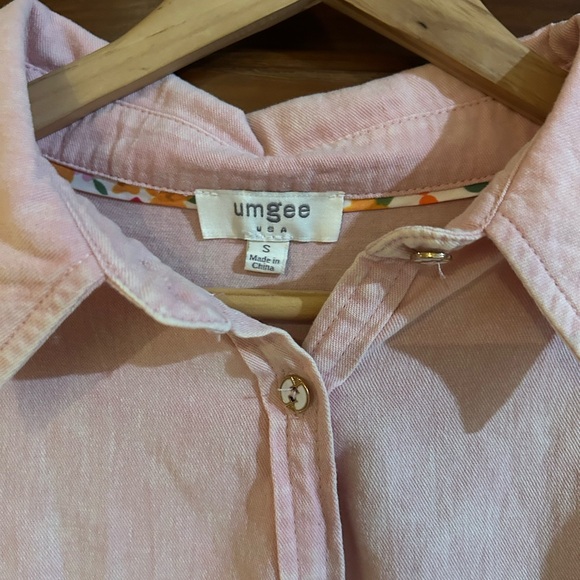 Umgee Light Pink Collared Peplum Shirt size Small # 898 - Picture 3 of 5